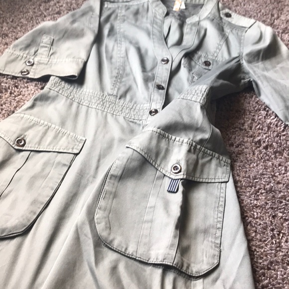 Anthropologie military cargo dress. Size 6 - Picture 5 of 5